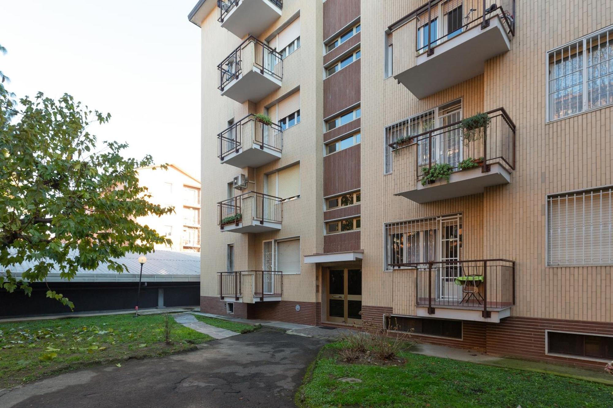 Milan-Linate Apartment With Balcony Extérieur photo